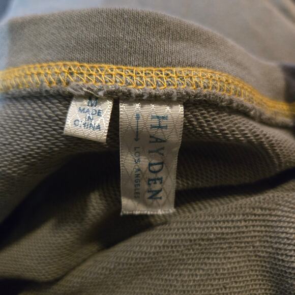 Hayden Los Angeles Smiley Patch Sweatshirt Medium Olive - Picture 3 of 7